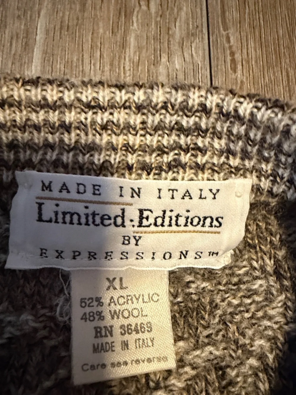 Vintage Limited Editions by Expressions sweater made in Italy